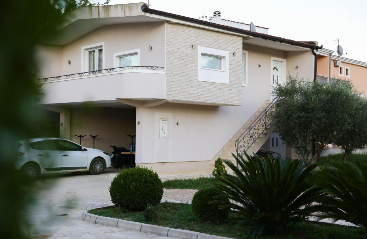 La Hacienda Hotel Ulcinj Luaran gambar