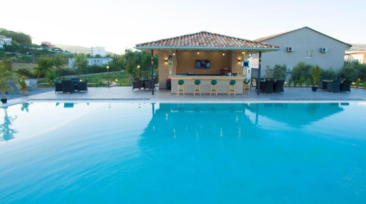 La Hacienda Hotel Ulcinj Luaran gambar