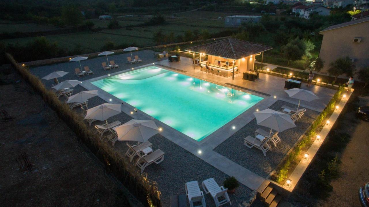 La Hacienda Hotel Ulcinj Luaran gambar