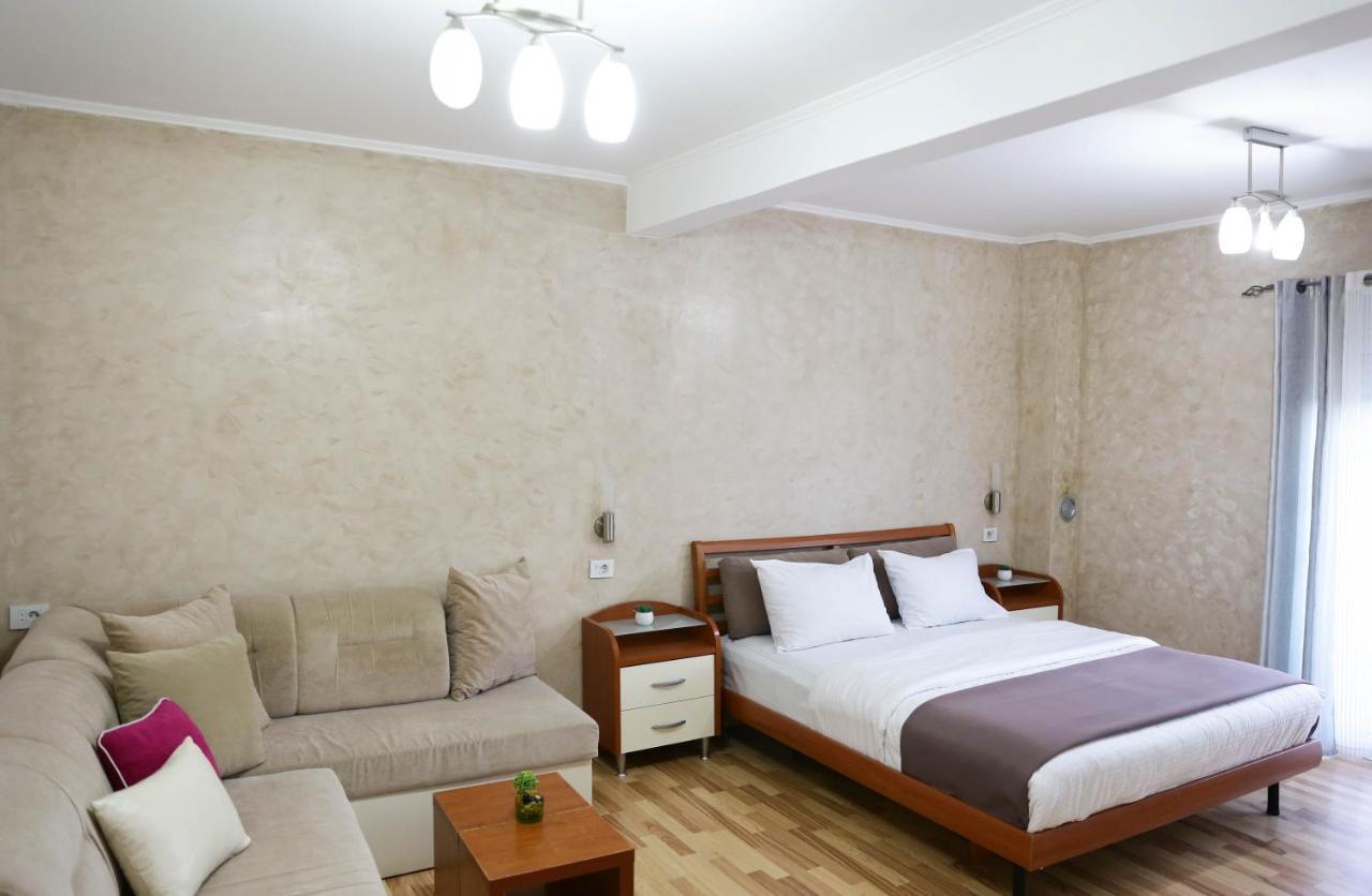 La Hacienda Hotel Ulcinj Luaran gambar