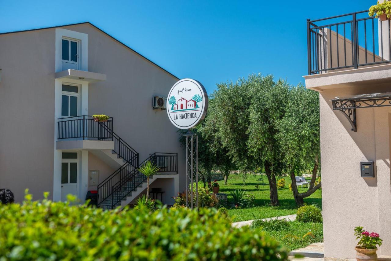 La Hacienda Hotel Ulcinj Luaran gambar