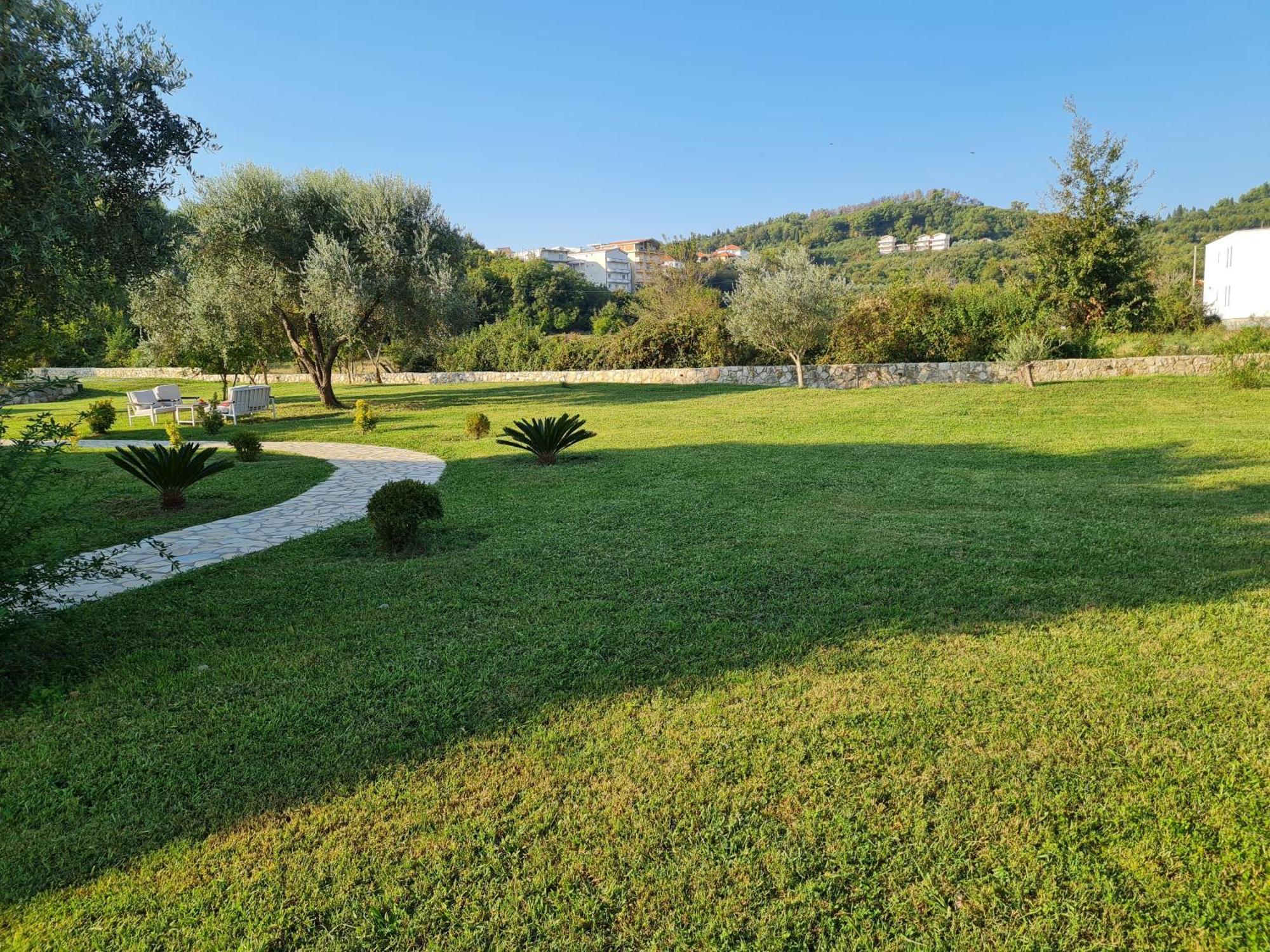 La Hacienda Hotel Ulcinj Luaran gambar