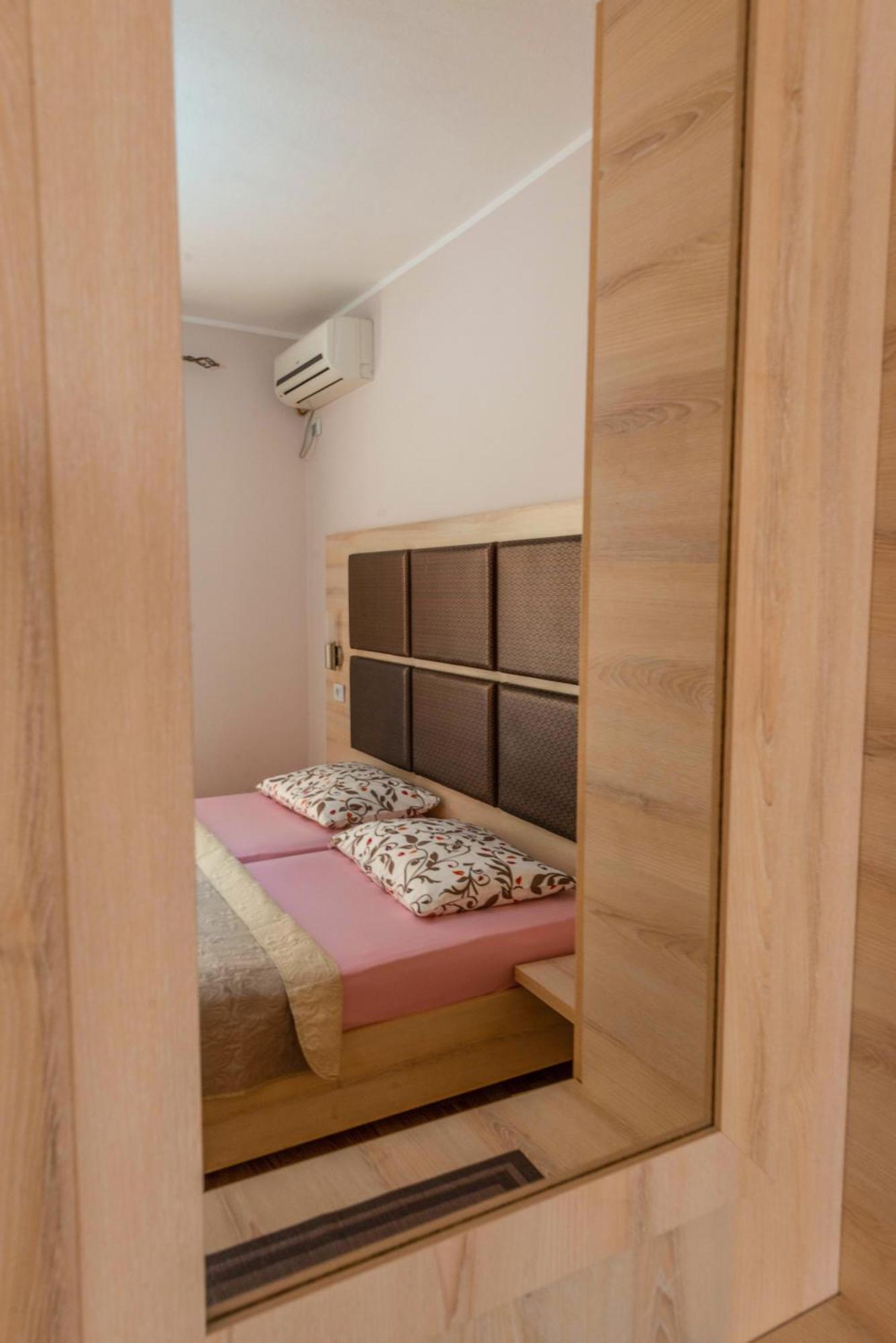 La Hacienda Hotel Ulcinj Luaran gambar