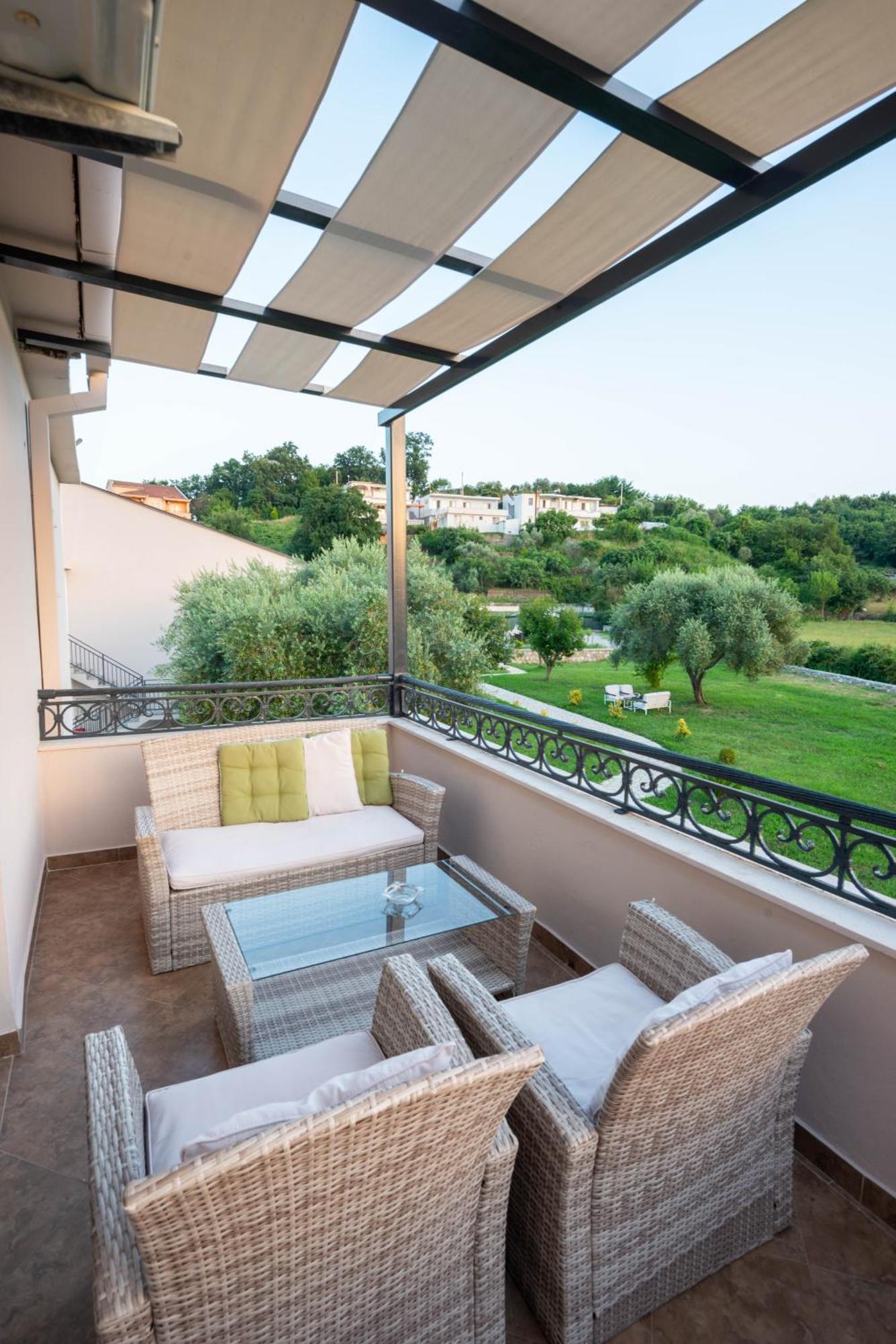 La Hacienda Hotel Ulcinj Luaran gambar