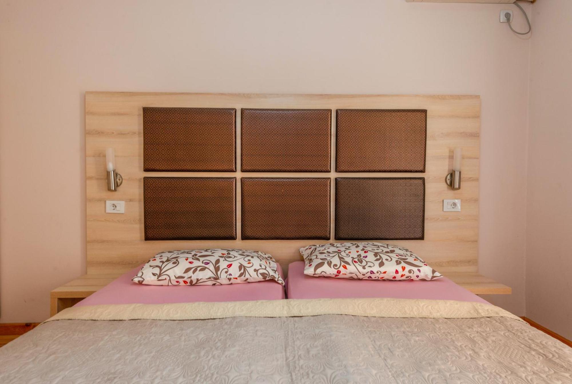 La Hacienda Hotel Ulcinj Luaran gambar