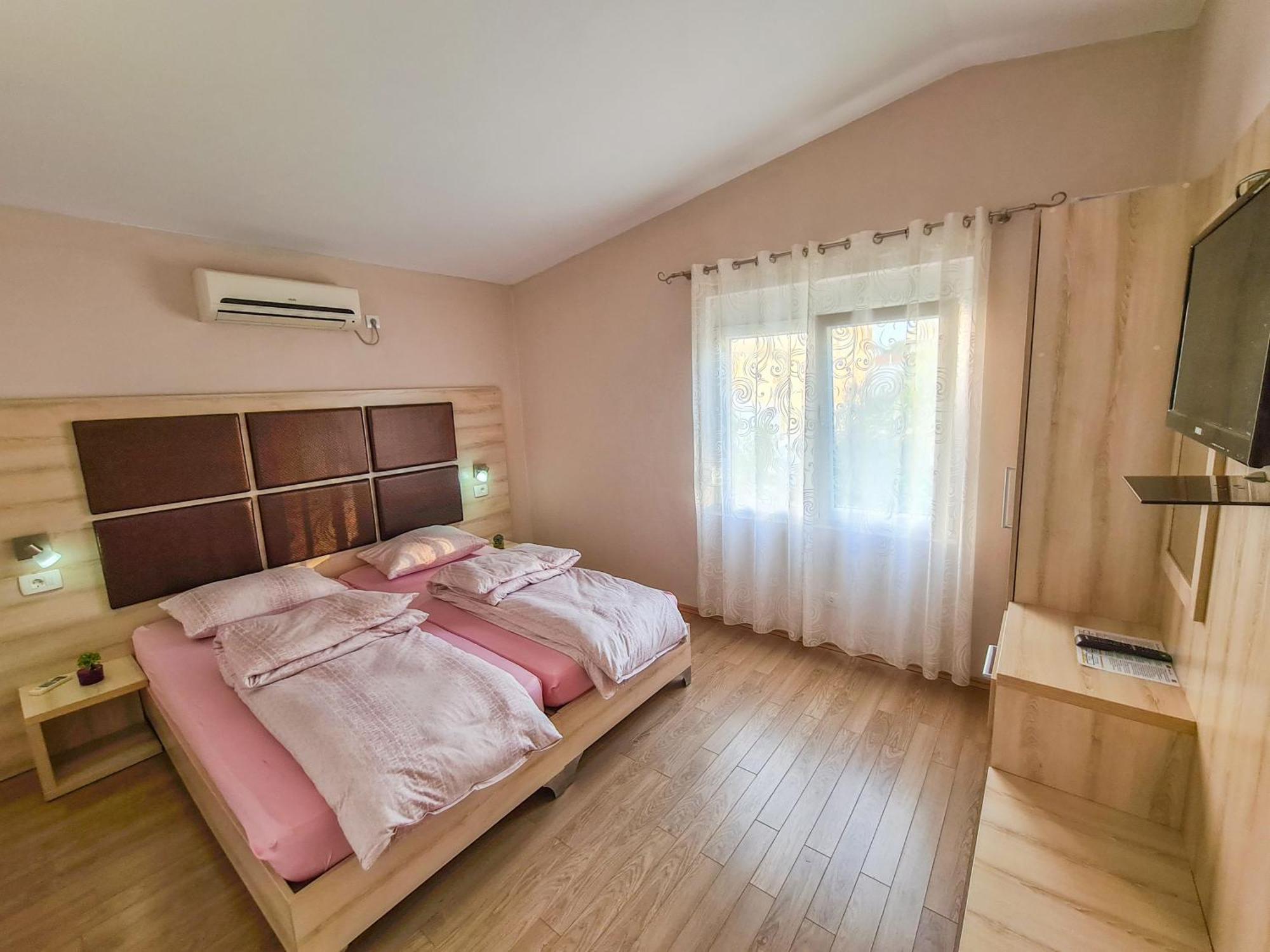 La Hacienda Hotel Ulcinj Bilik gambar
